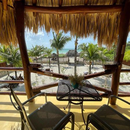Beach Guesthouse Holbox Apartments & Suites ภายนอก รูปภาพ
