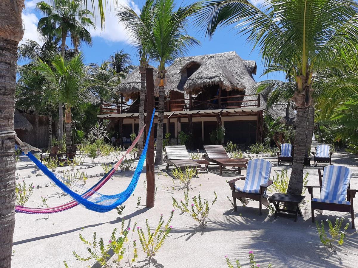 Beach Guesthouse Holbox Apartments & Suites ภายนอก รูปภาพ