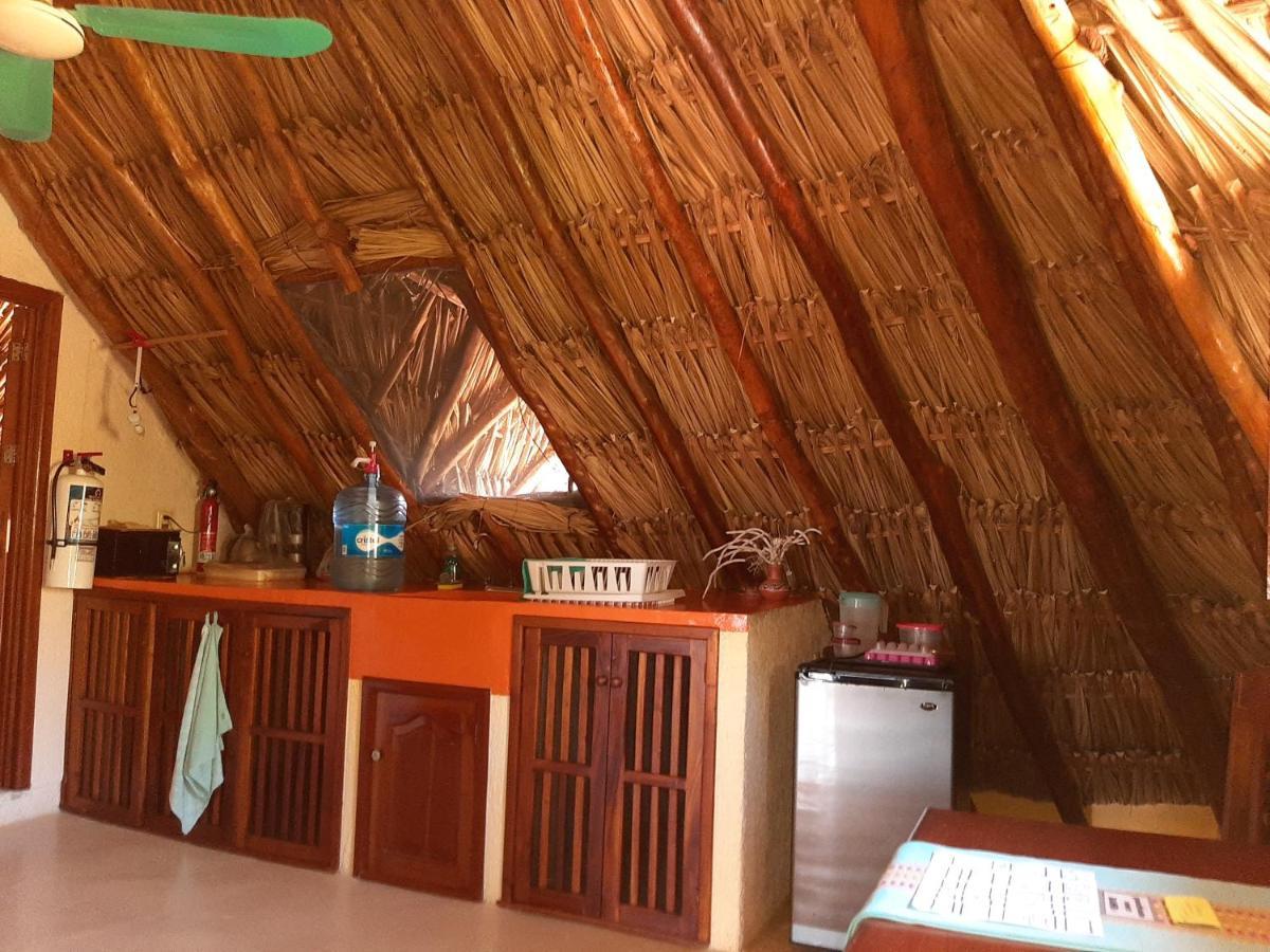 Beach Guesthouse Holbox Apartments & Suites ภายนอก รูปภาพ