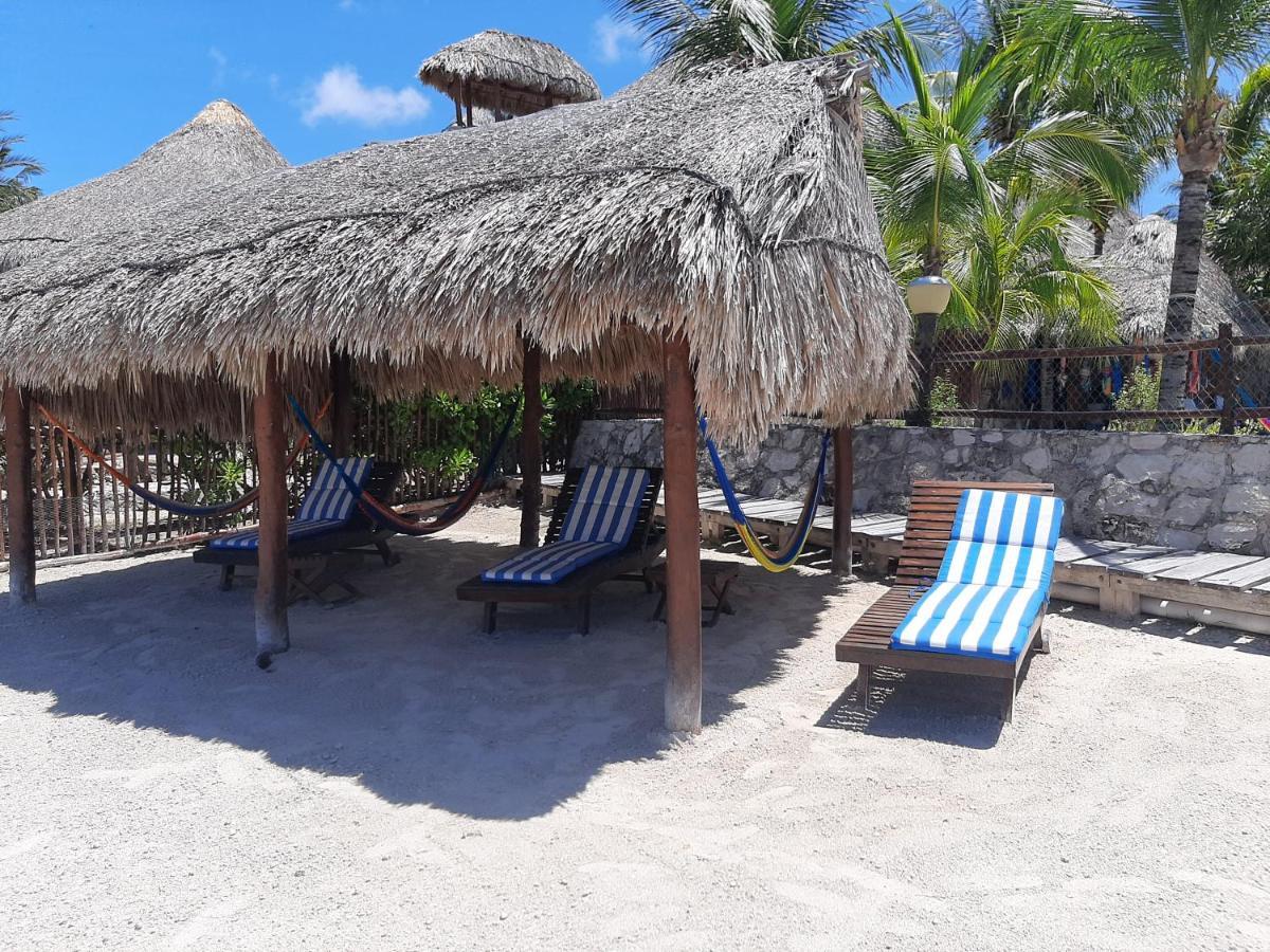 Beach Guesthouse Holbox Apartments & Suites ภายนอก รูปภาพ