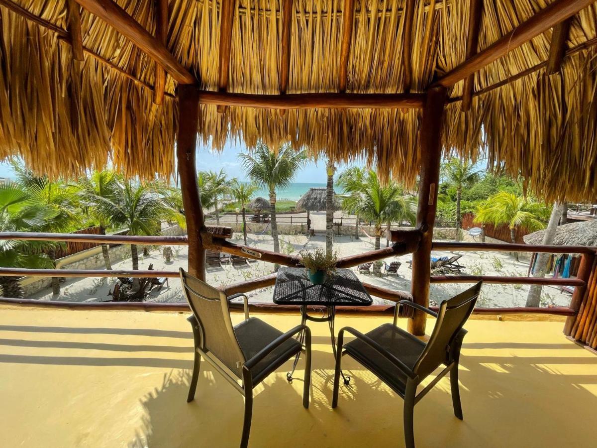 Beach Guesthouse Holbox Apartments & Suites ภายนอก รูปภาพ