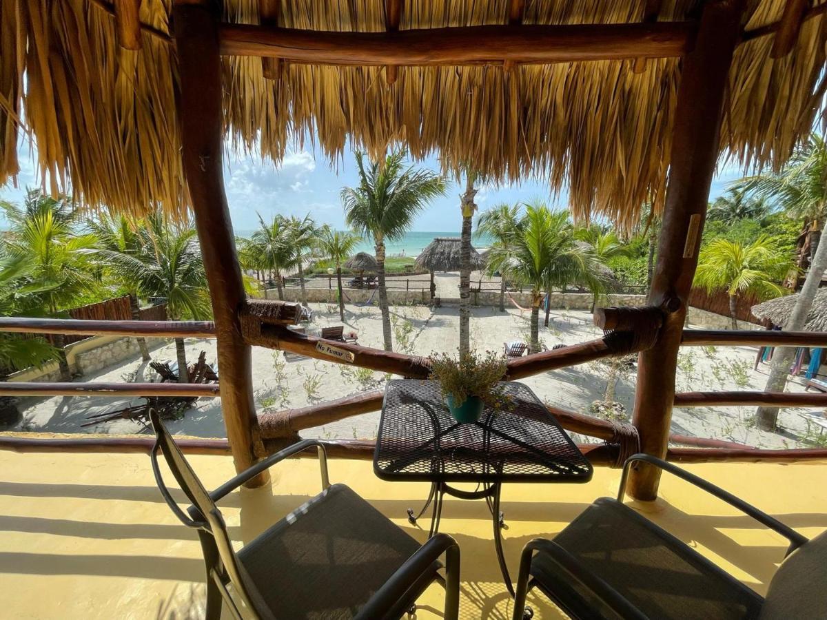 Beach Guesthouse Holbox Apartments & Suites ภายนอก รูปภาพ