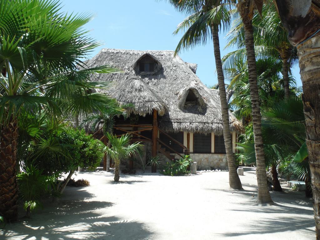 Beach Guesthouse Holbox Apartments & Suites ภายนอก รูปภาพ