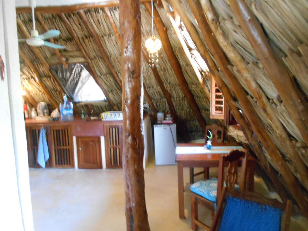 Beach Guesthouse Holbox Apartments & Suites ภายนอก รูปภาพ