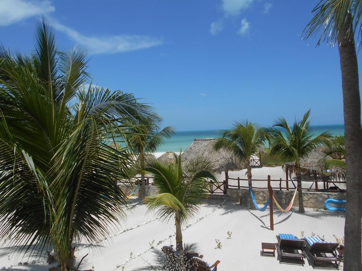 Beach Guesthouse Holbox Apartments & Suites ภายนอก รูปภาพ