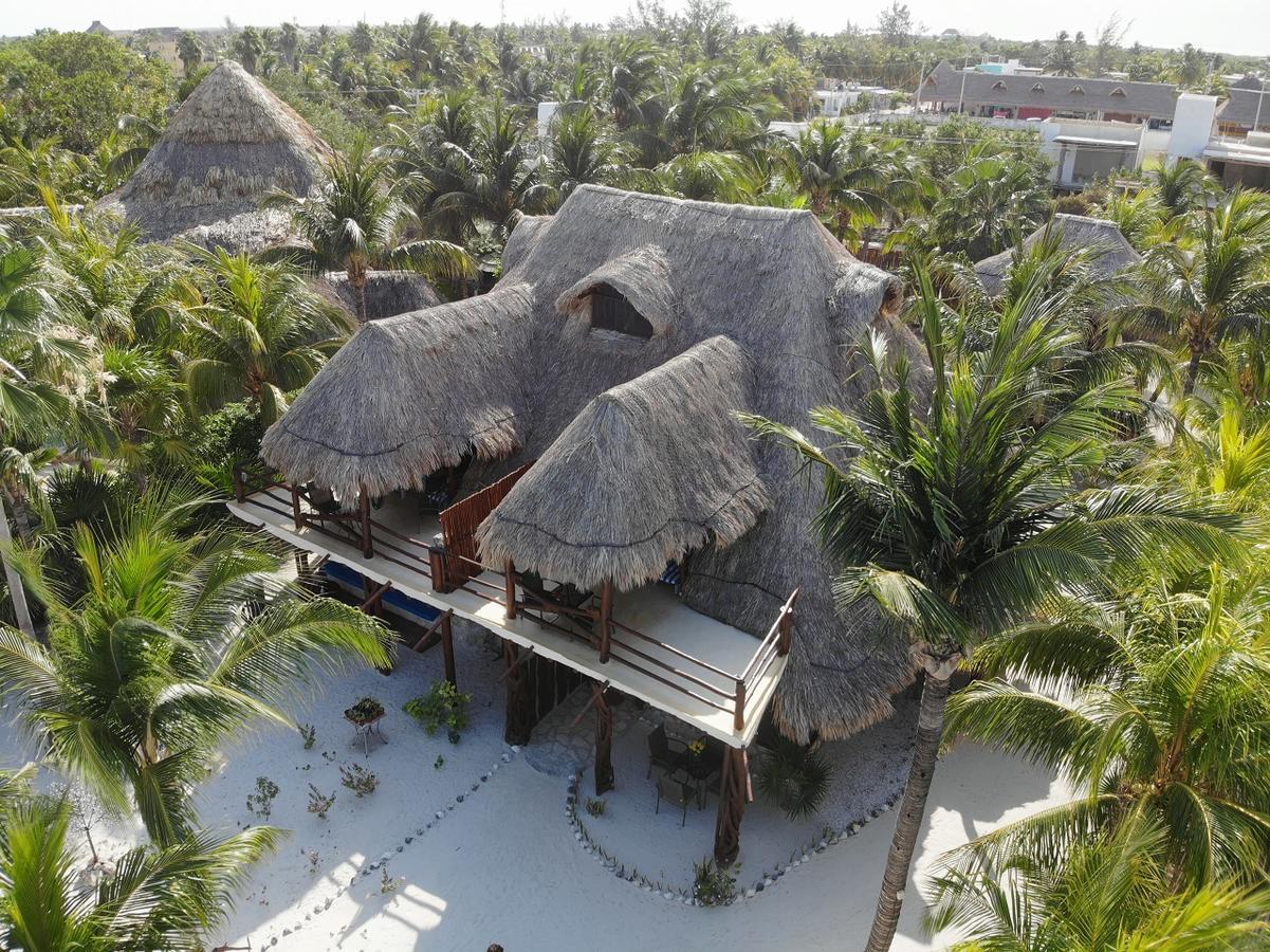 Beach Guesthouse Holbox Apartments & Suites ภายนอก รูปภาพ